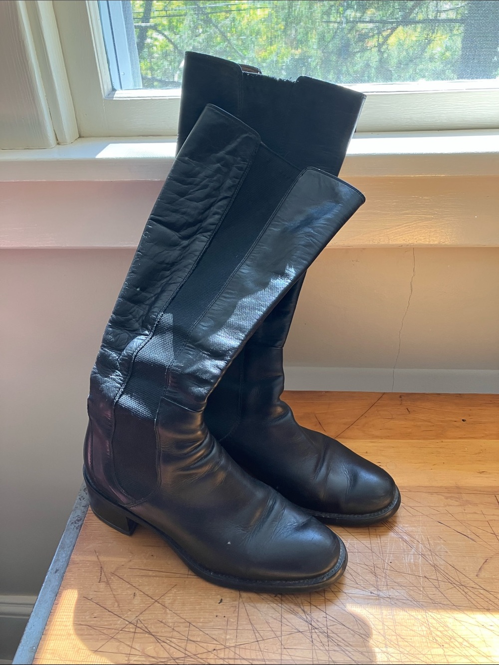 Women's Black Leather Knee-High Heeled Boots